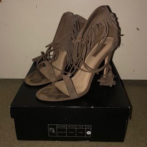 Forever 21 EO-BUBBA SUEDE TAUPE HIGH HEELS